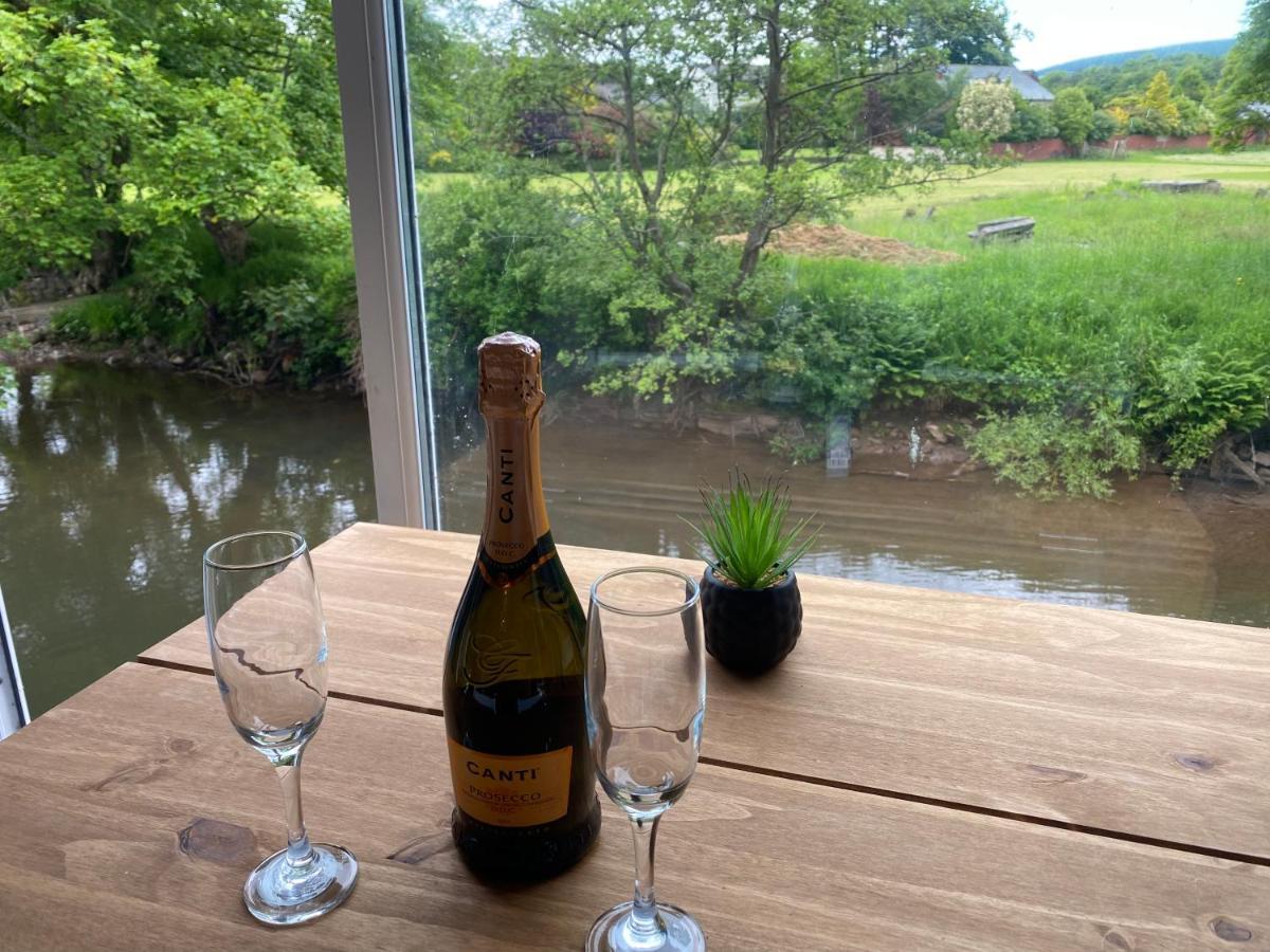 Egremont  Riverbank Cottage Lake District Double Balcony מראה חיצוני תמונה